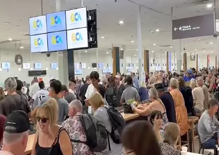 Hundreds of passengers stranded at Gold Coast Airport due to IT outage - Trending Topics