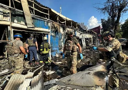 Russian strike kills seven at market in east Ukraine Russian strike kills seven at market in east Ukraine - Latest News