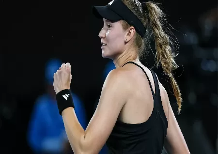 Rybakina rules in Australian Open quarterfinal - Trending Topics